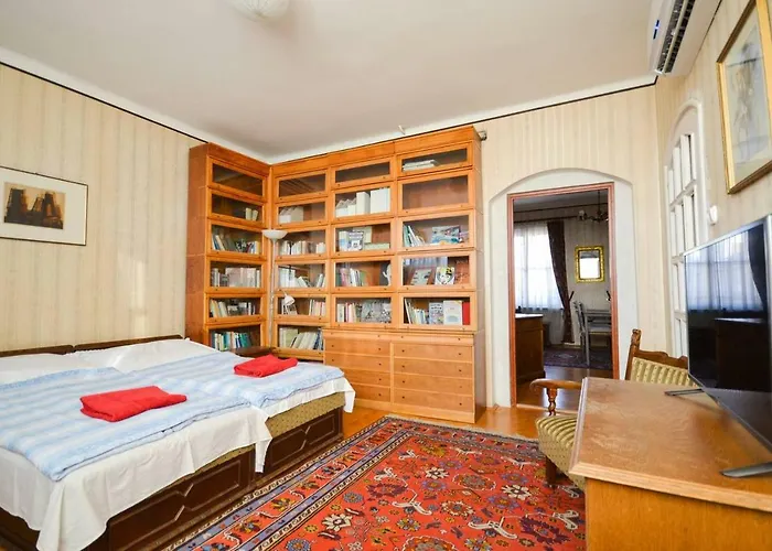 Vigado Square Panorama * Budapesta