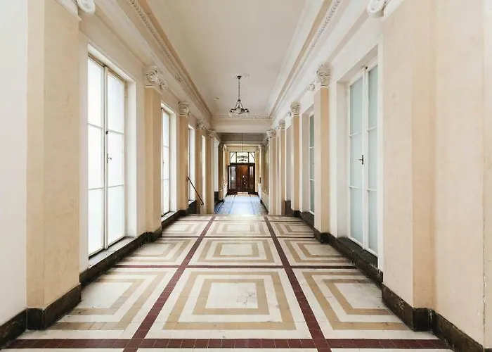 Vigado Square Panorama *