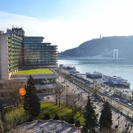 Apartman Vigado Square Panorama *